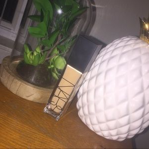 NARS Natural Radiant Longwear Foundation